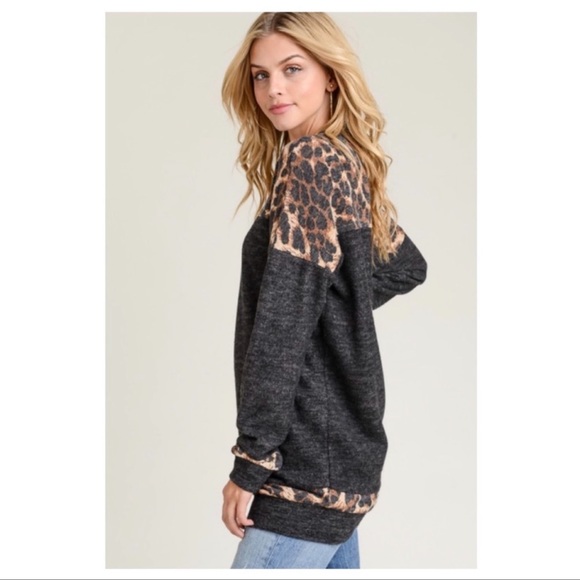 🎉Host Pick🎉 First Love Black Leopard Contrast Sweater, NWT - Picture 4 of 5